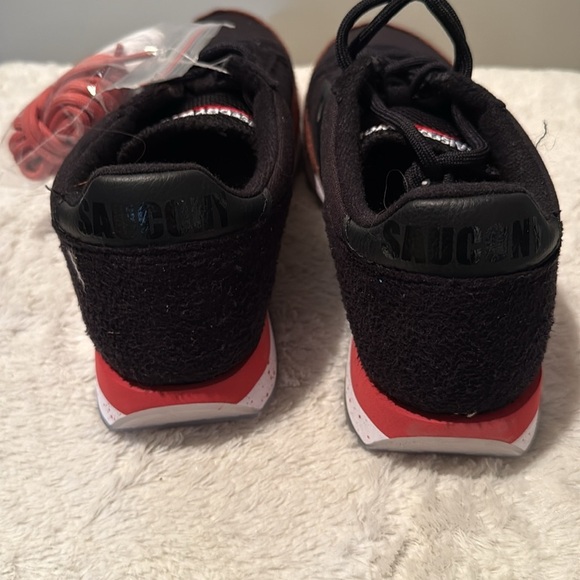 Men’s Raised By Wolves sneakers, size 7.5, color black & brown - Picture 7 of 8